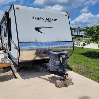 Starcraft travel trailer fully repaired